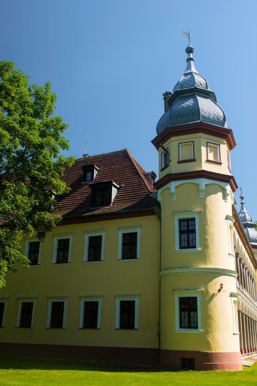 Palac Krobielowice Kąty Wrocławskie Esterno foto